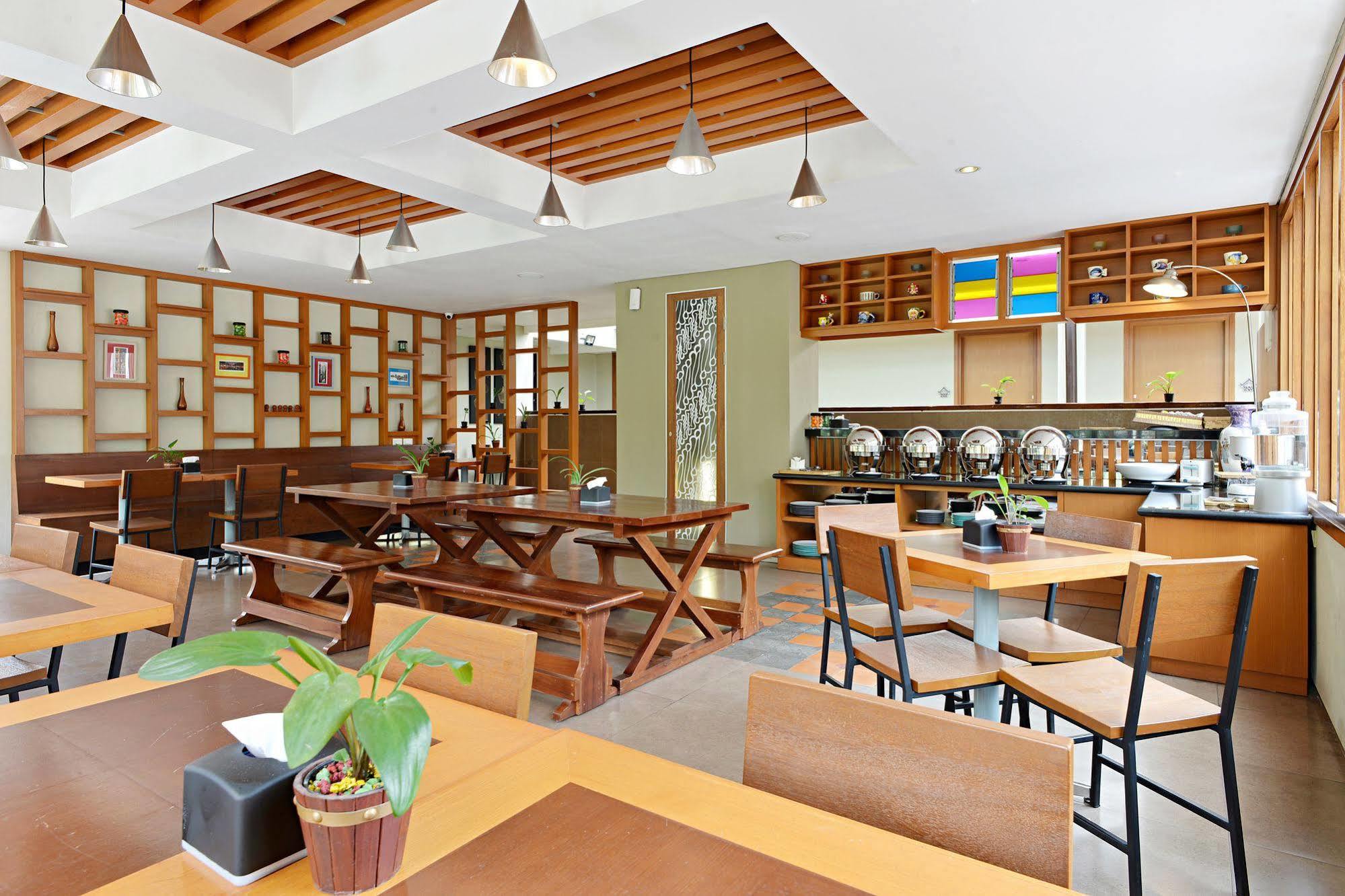Zen Cibeunying Riau Hotel 3*