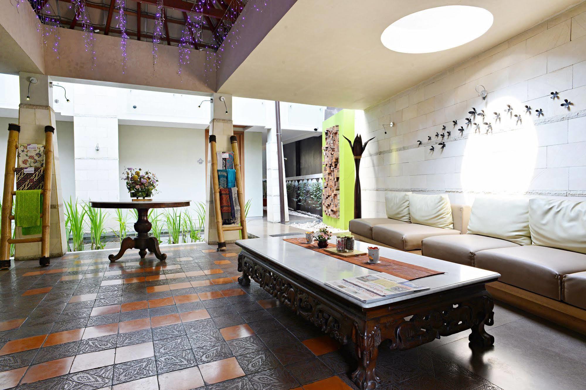 Zen Cibeunying Riau Hotel 3*