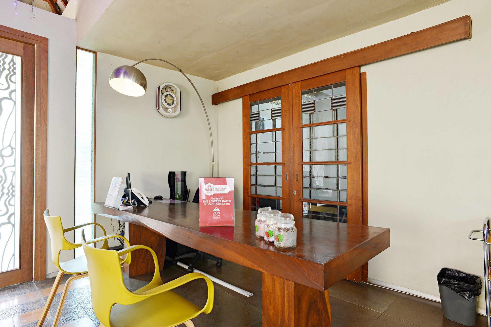 Hotel Zen Cibeunying Riau 3*