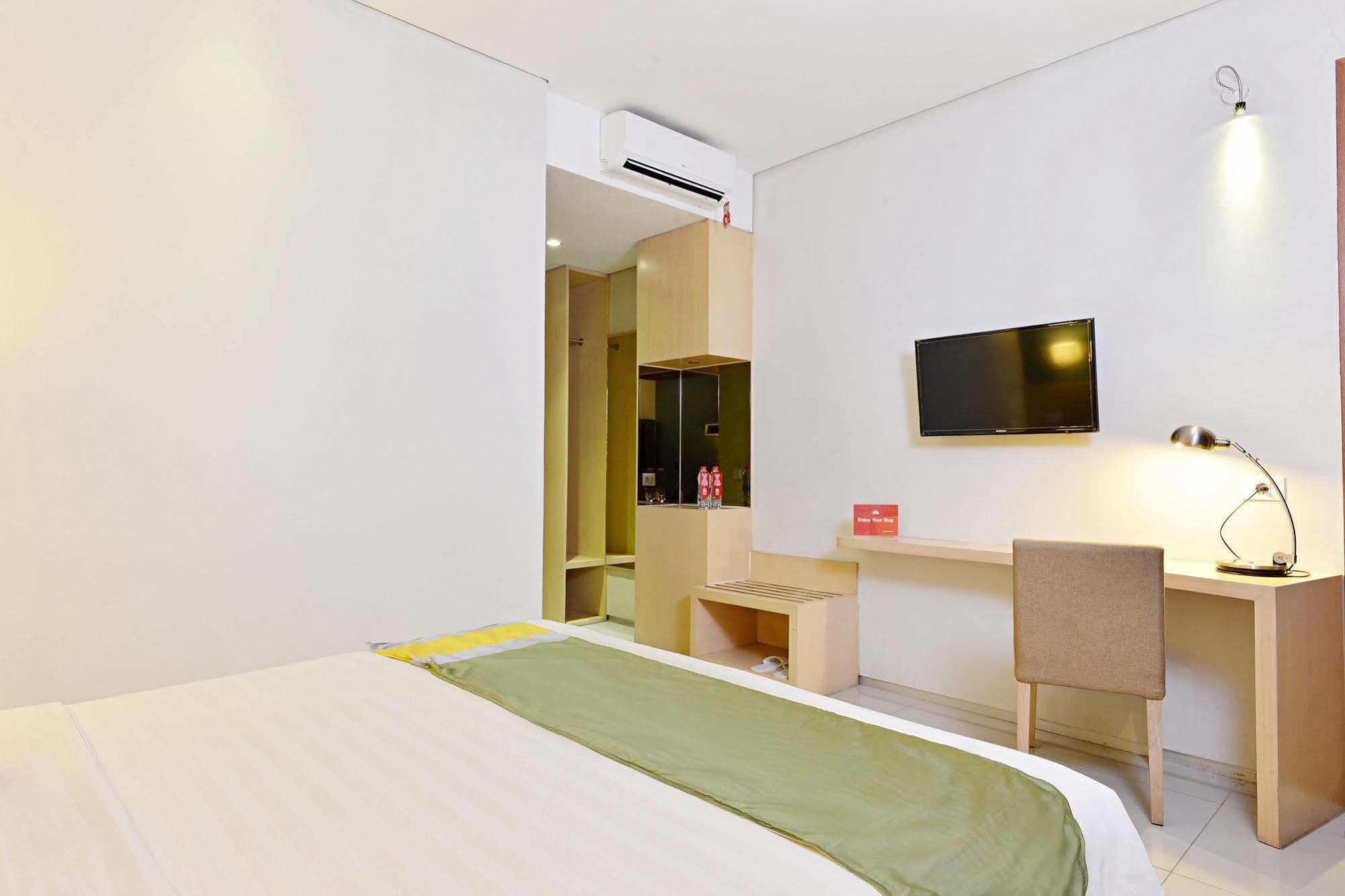 Zen Cibeunying Riau Hotel